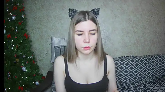 Snapshot of ElllaNuar chatting on 22, 1, 2025 ElllaNuar online show from 22, 1, 2025