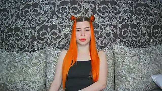 Snapshot of ElllaNuar chatting on 17, 11, 2025 ElllaNuar online show from 17, 11, 2025