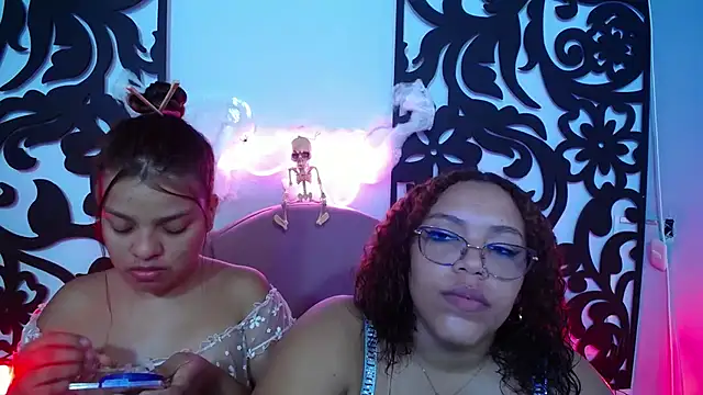 Snapshot of your_little_naughty1 chatting on 29, 10, 2025 your little naughty1 online show from 29, 10, 2025