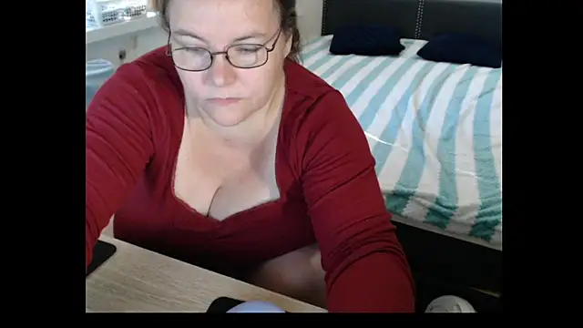 Sweetboobs online show from 28, 6, 2026