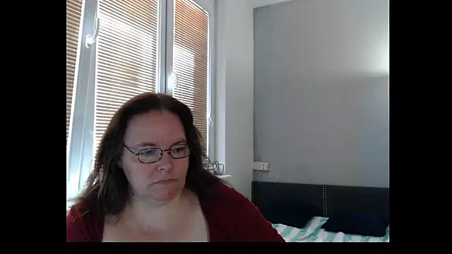 Sweetboobs online show from 5, 7, 2026