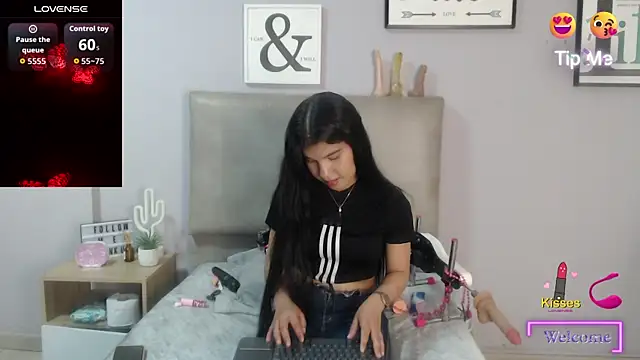 Snapshot of SophiaMeyerst chatting on 10, 7, 2026 SophiaMeyerst online show from 10, 7, 2026
