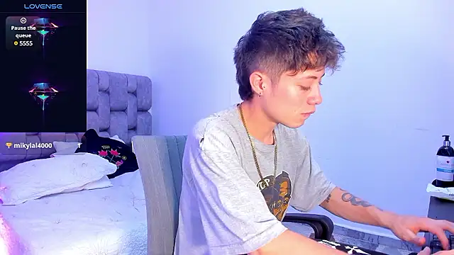 MarcusCollinss  online show from 7, 12, 2024