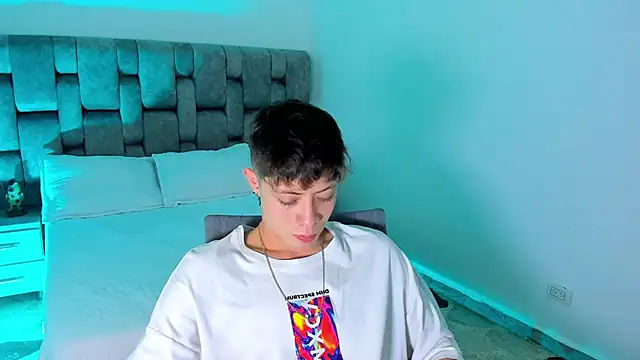 MarcusCollinss  online show from 12, 12, 2024