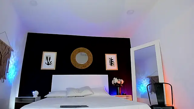 Snapshot of VioletPaket chatting on 8, 1, 2026 VioletPaket online show from 8, 1, 2026