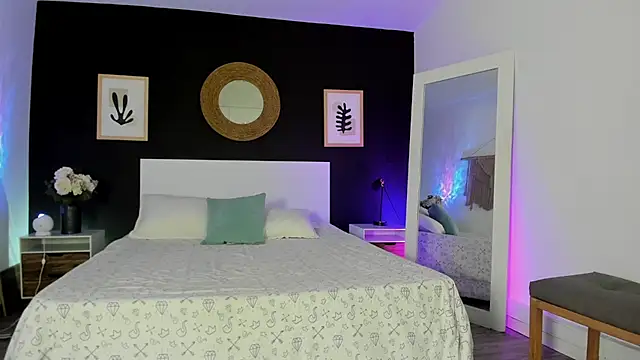 Snapshot of VioletPaket chatting on 12, 2, 2026 VioletPaket online show from 12, 2, 2026