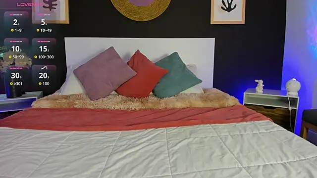 VioletPaket online show from 10, 4, 2026