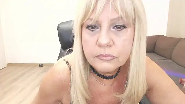 amberdoll4u online show from 2, 7, 2026
