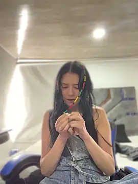 Isabella 21x online show from 28, 5, 2026