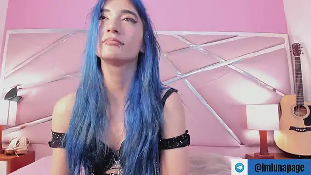 Snapshot of Lunapage chatting on 3, 2, 2025 Lunapage online show from 3, 2, 2025