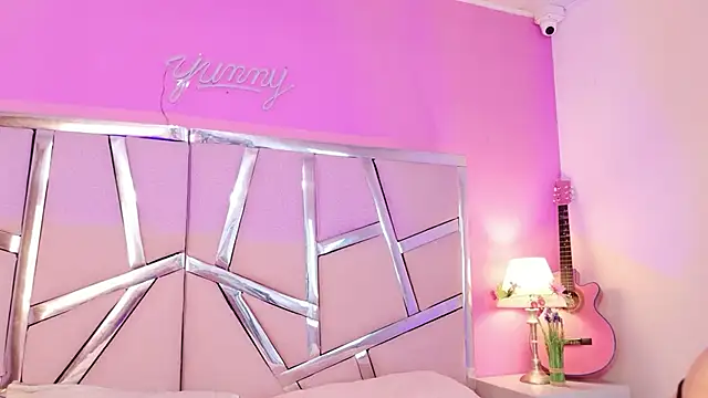 Snapshot of Lunapage chatting on 23, 9, 2025 Lunapage online show from 23, 9, 2025