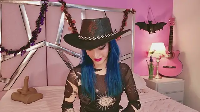 Snapshot of Lunapage chatting on 18, 10, 2025 Lunapage online show from 18, 10, 2025