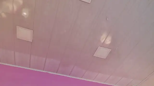 Snapshot of Lunapage chatting on 20, 10, 2025 Lunapage online show from 20, 10, 2025