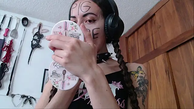 Eloise-brown online show from 20, 1, 2025