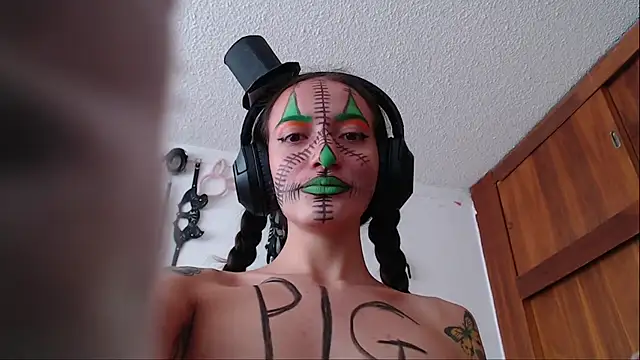 Eloise-brown online show from 1, 2, 2025