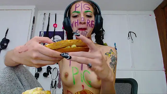 Eloise-brown online show from 11, 2, 2025