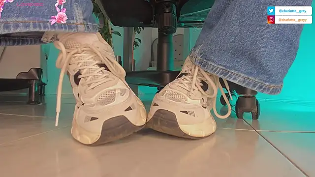 charlotte  grey online show from 31, 10, 2025