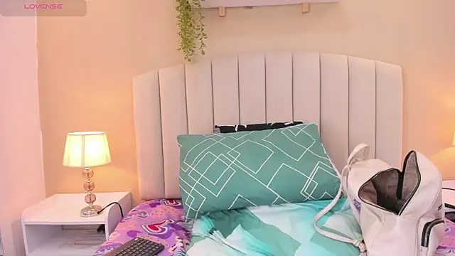 Snapshot of Mia_thompson_19 chatting on 9, 1, 2026 Mia thompson 19 online show from 9, 1, 2026