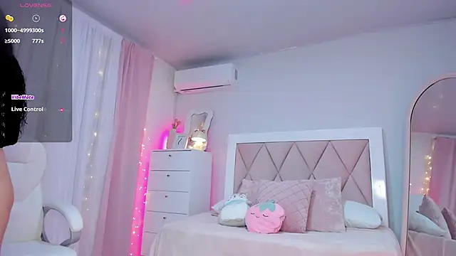 Snapshot of ania_sweet18 chatting on 22, 2, 2025 ania sweet18 online show from 22, 2, 2025