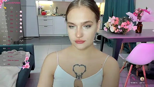 CarolineLovers online show from 2, 12, 2024