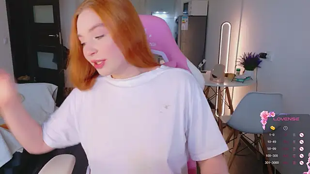Snapshot of cinnabon_girls chatting on 24, 6, 2026 cinnabon girls online show from 24, 6, 2026