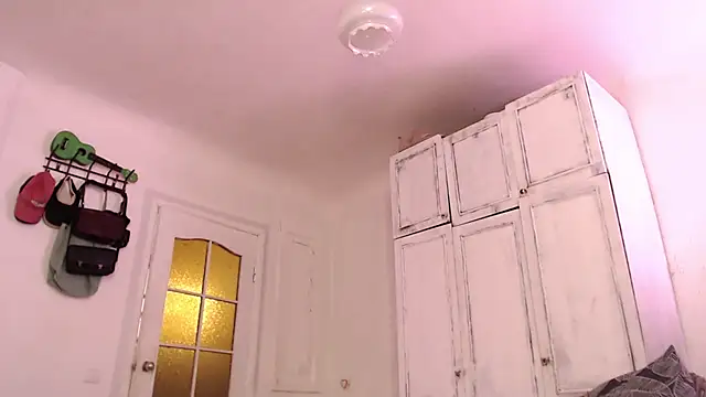 Snapshot of Mayrumey chatting on 2, 2, 2025 Mayrumey online show from 2, 2, 2025