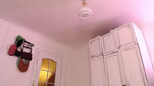 Snapshot of Mayrumey chatting on 4, 3, 2025 Mayrumey online show from 4, 3, 2025