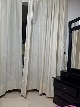 viollett 28 online show from 26, 2, 2025