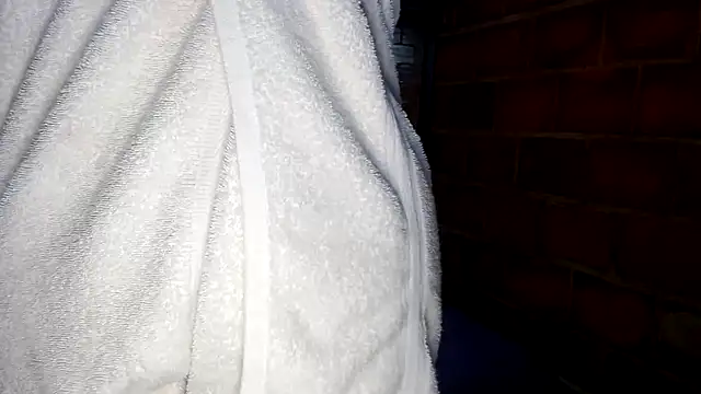 Snapshot of golositha29 chatting on 27, 12, 2024 golositha29 online show from 27, 12, 2024