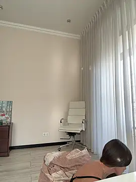 Hott Lolla online show from 18, 2, 2025