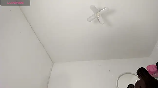 Akanecox online show from 1, 2, 2025