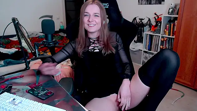 stellablondy online show from 17, 12, 2024