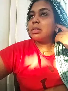 ELLA KELLY online show from 5, 3, 2025