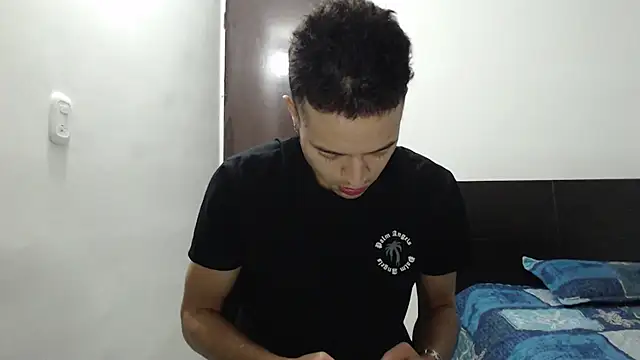 dimitriquiet05 online show from 16, 12, 2024