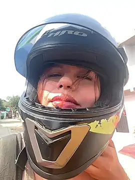 Snapshot of lalilamassu1 chatting on 4, 2, 2025 lalilamassu1 online show from 4, 2, 2025