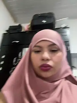 Snapshot of lalilamassu1 chatting on 11, 3, 2025 lalilamassu1 online show from 11, 3, 2025