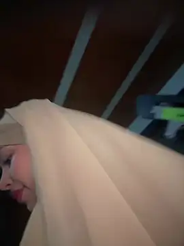 Snapshot of lalilamassu1 chatting on 13, 1, 2026 lalilamassu1 online show from 13, 1, 2026