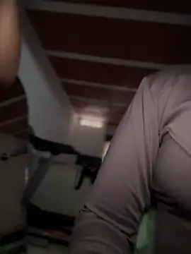 lalilamassu1 online show from 19, 4, 2026