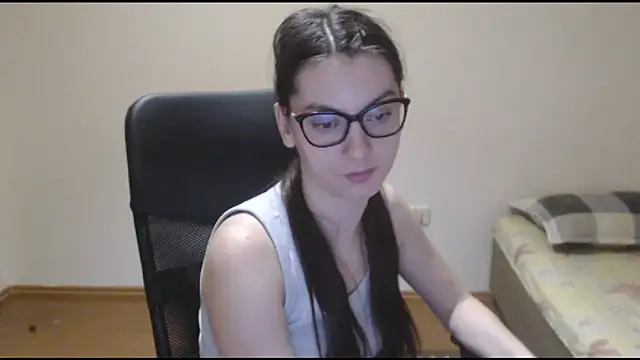 CuteJollie4U online show from 7, 3, 2025