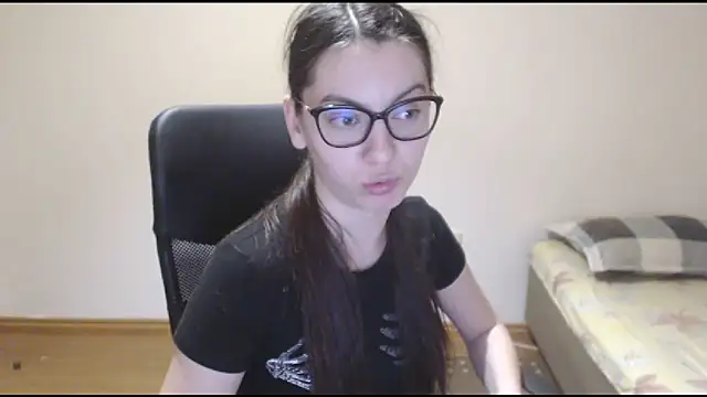 CuteJollie4U online show from 7, 3, 2025