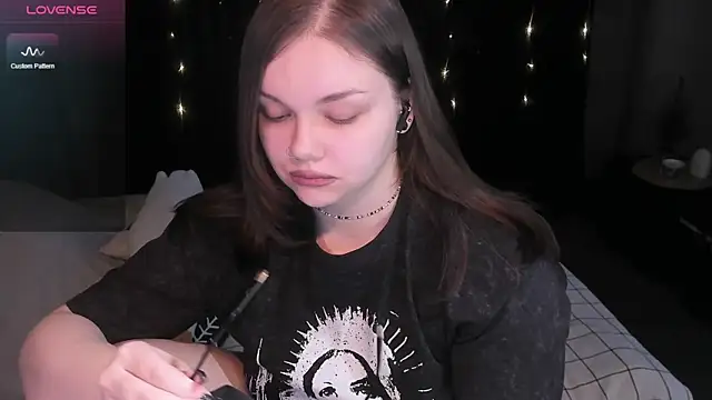 EvaBae online show from 10, 12, 2024