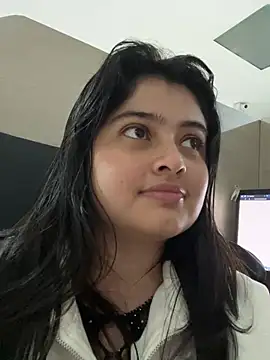 Stephania 18 online show from 28, 1, 2025