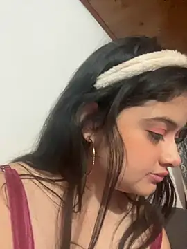 Stephania 18 online show from 1, 10, 2025