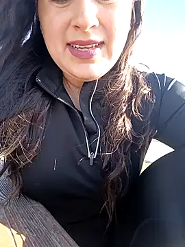 GatitaXD27 online show from 3, 2, 2025