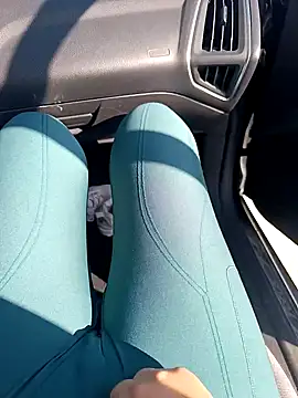 GatitaXD27 online show from 4, 2, 2025