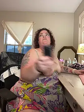 MsStrawbooty online show from 16, 9, 2025