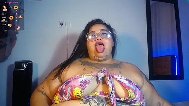 VeronikCuhubby online show from 25, 2, 2025