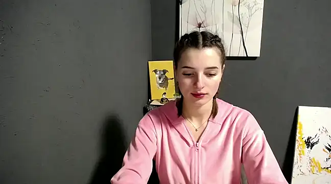 lady olivia  online show from 12, 12, 2024