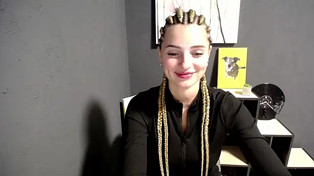 lady olivia  online show from 10, 10, 2025