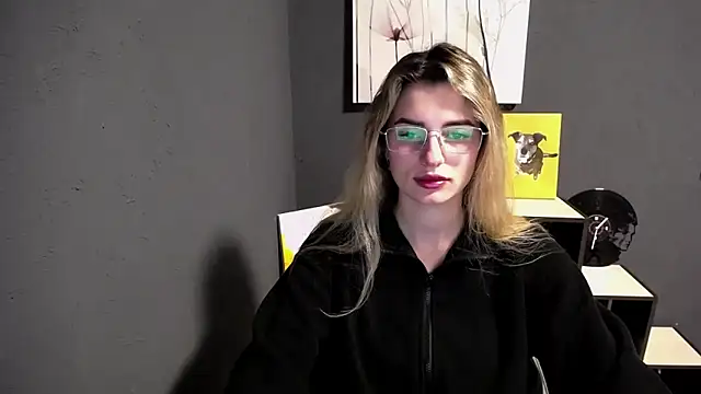 lady olivia  online show from 3, 4, 2026